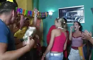 XXX Kim cương đang ở xx video thủ dâm mức thấp