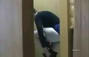 XXX Hồ bơi xxx gai thu dam náo nhiệt