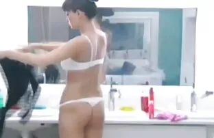 XXX Cô gái tuyệt đẹp chơi phim xxx thu vat bida dải