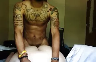 XXX Maldives Teensex tại nhà - 1 cô gái 3 chàng thủ dâm xx