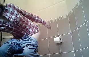 XXX Shes thuyết thủ dâm xx phục đến hiển thị quần lót và ngực